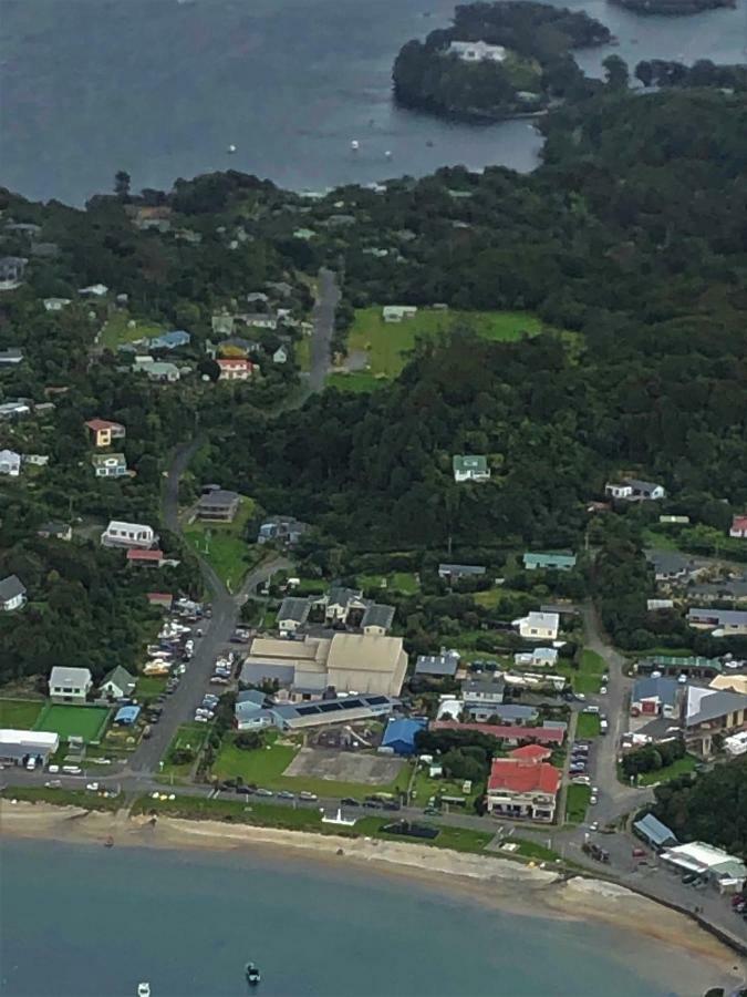 Stewart Island Backpackers Hostel Half-moon Bay Exterior photo